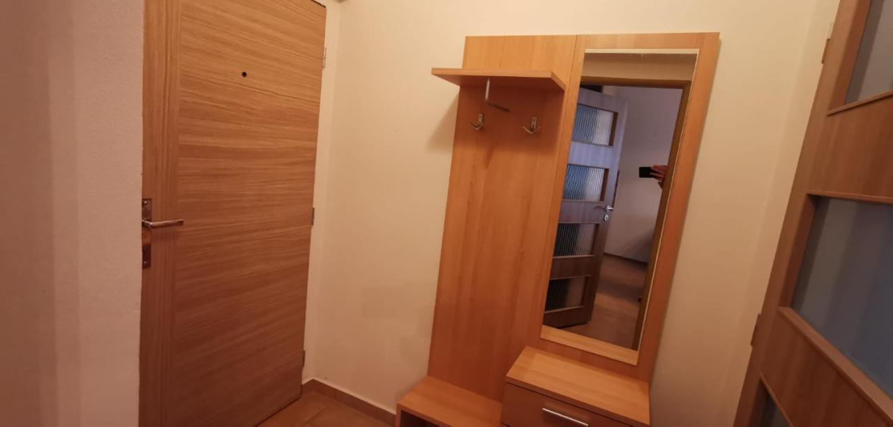 Apartmany U Hotelu Thermal Kv Karlsbad Buitenkant foto